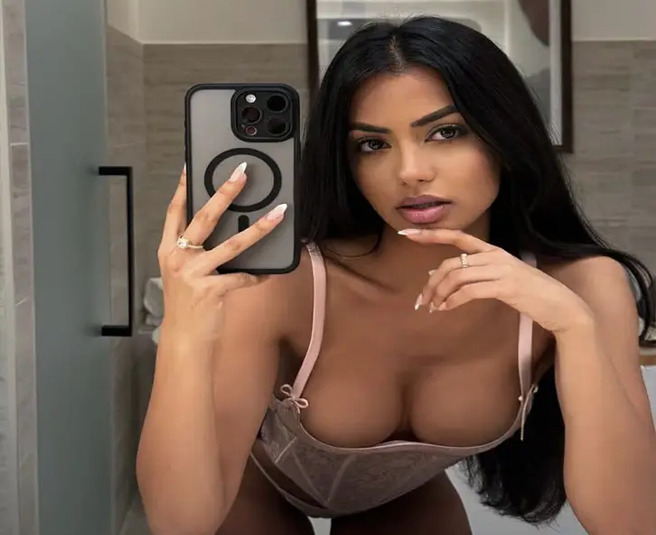 Best Gunadala Call Girl Outcall Service at Low price
