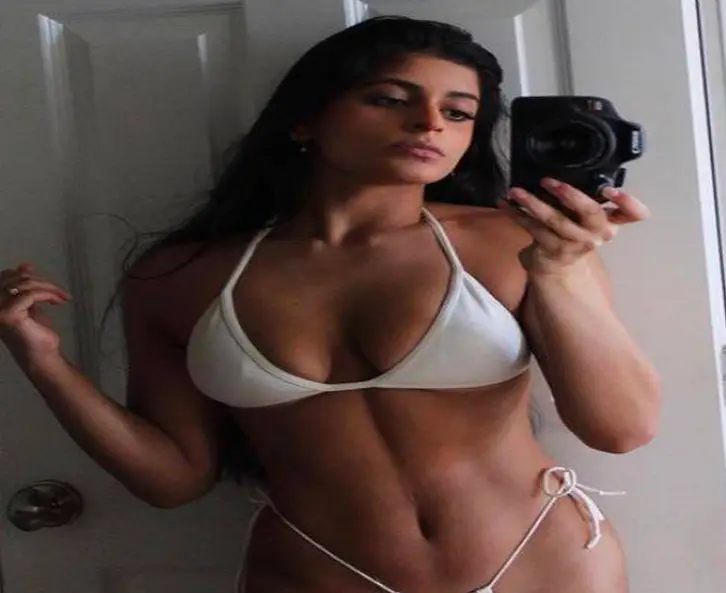 Crazy Champasari call girl serve in Hotel for luxury sex massage